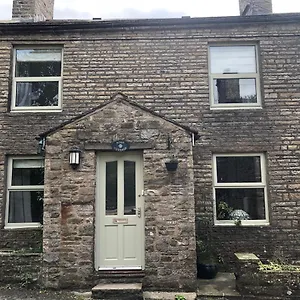 https://rose-cottage-family-home-on-the-river.yorkshirehotels.net